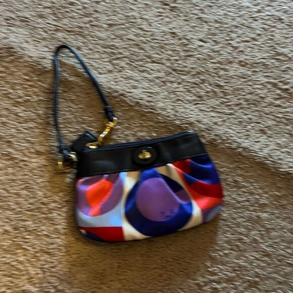 Coach small wristlet - Picture 6 of 7